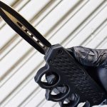 brass knuckles knife