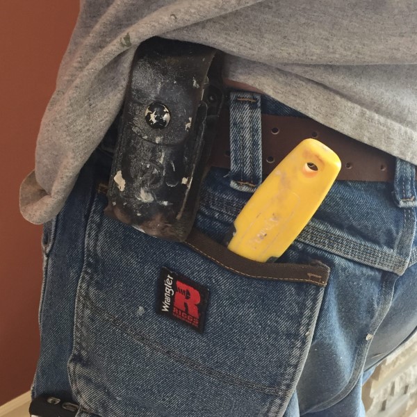 how old do you have to be to carry a pocket knife