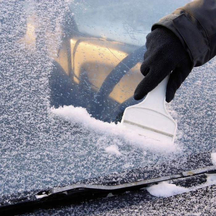 how to get ice off windshield without scraper