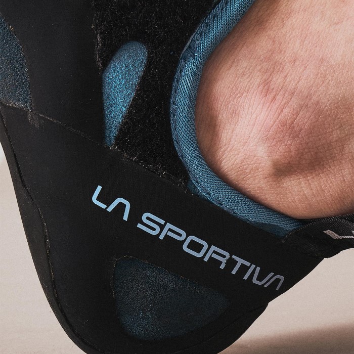 how tight should climbing shoes be