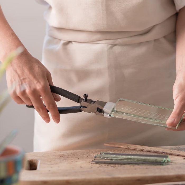 how to cut glass