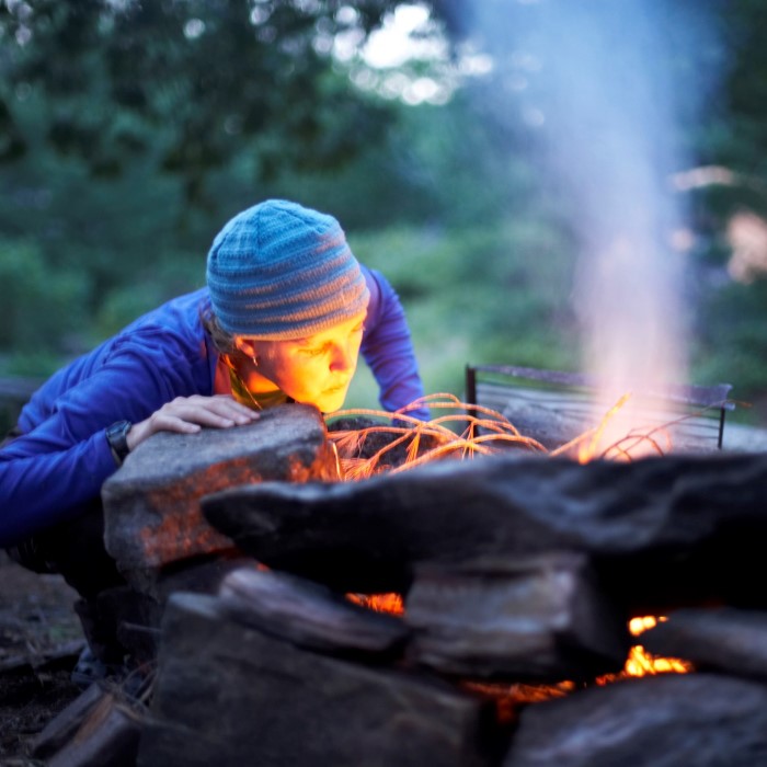 how to build a campfire