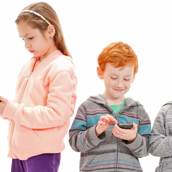 what age should kids get a phone